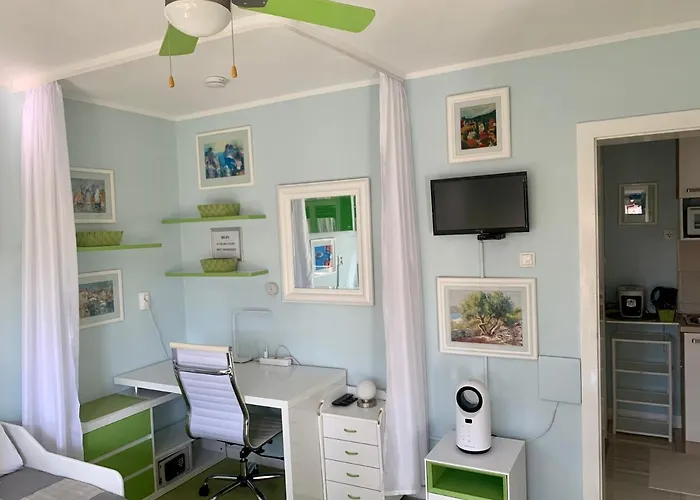 City Apartment Mara\'S Terrace - Marini Dvori / 4 Pax