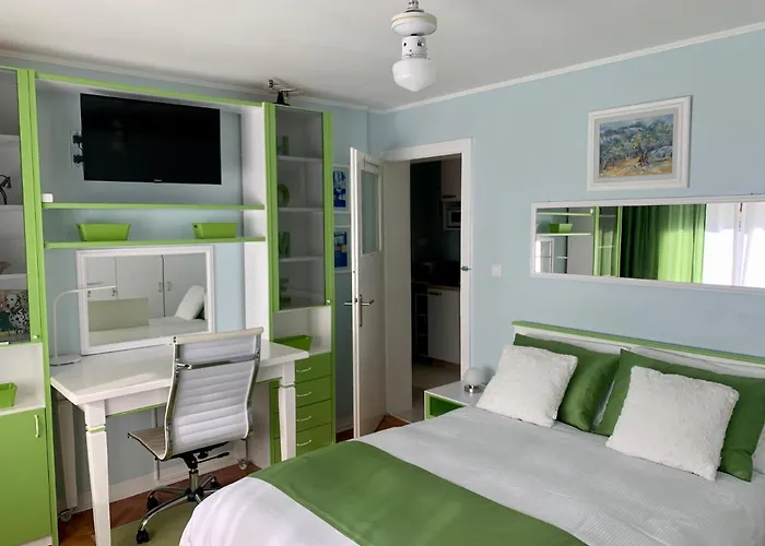 City Apartment Mara\'S Terrace - Marini Dvori / 4 Pax