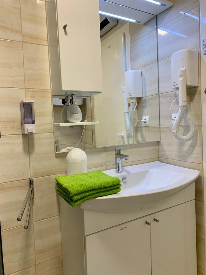 Mara's Terrace - Marini Dvori / 4 Pax Apartment Imotski