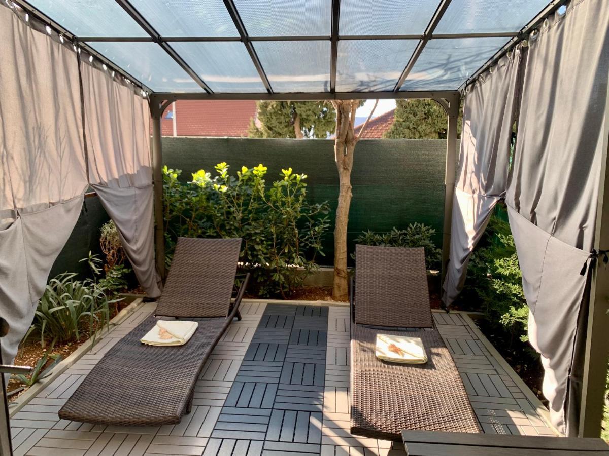 Mara's Terrace - Marini Dvori / 4 Pax
