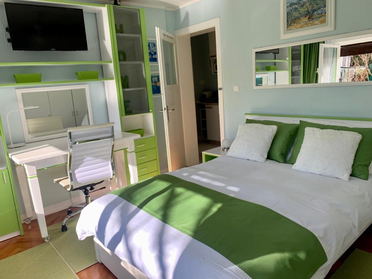 Apartment Mara's Terrace - Marini Dvori / 4 Pax *